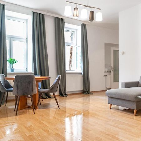 Welcoming 3Br Budget Apt. Well Connected Wien Exteriör bild